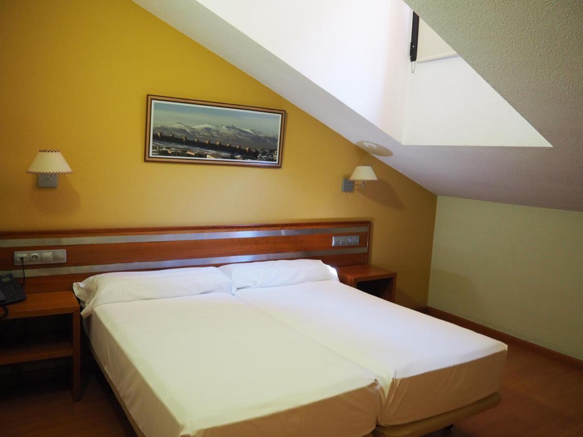Ele Mirador De Santa Ana 3*