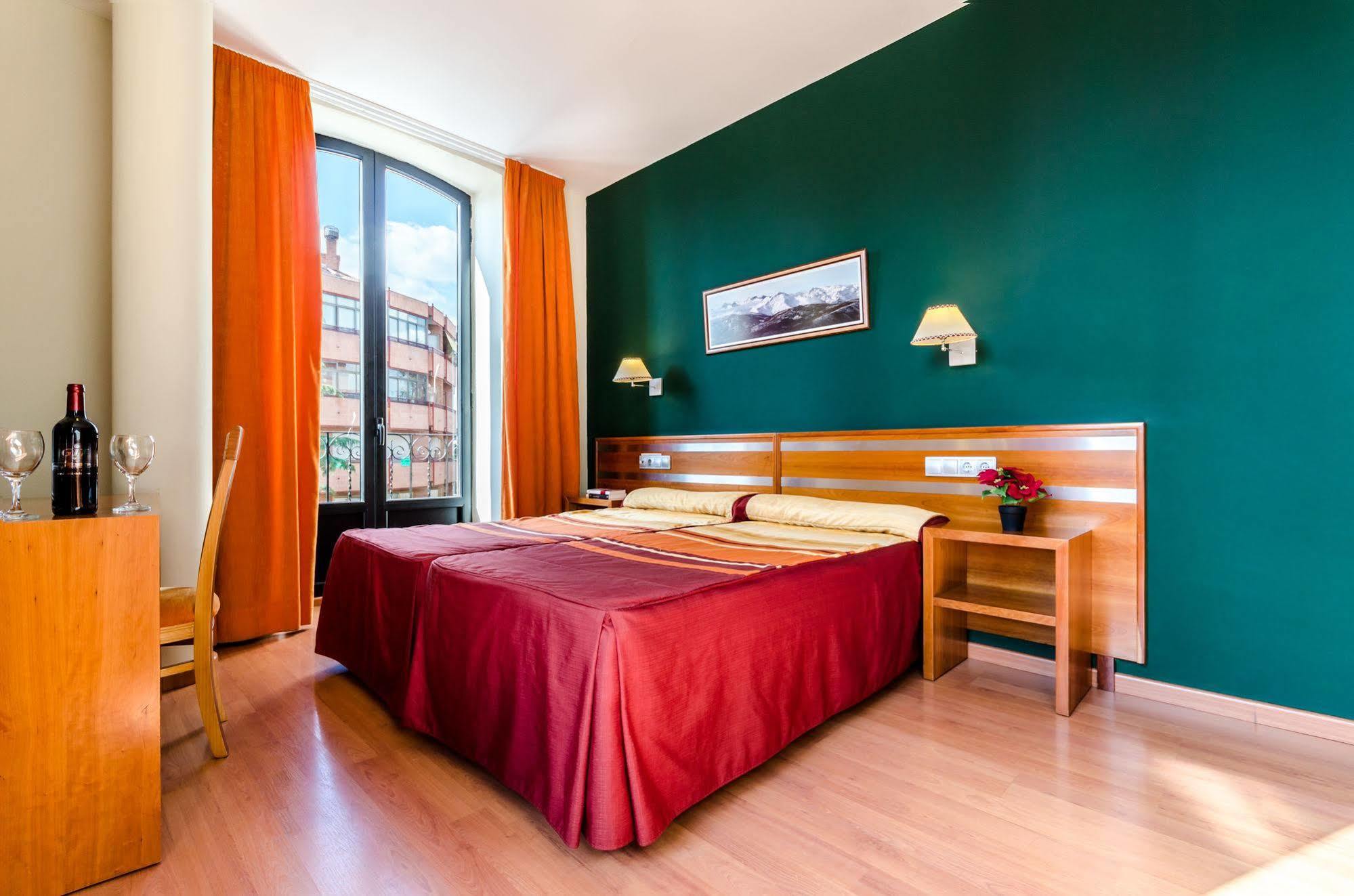 Hotel Ele Mirador De Santa Ana Ávila